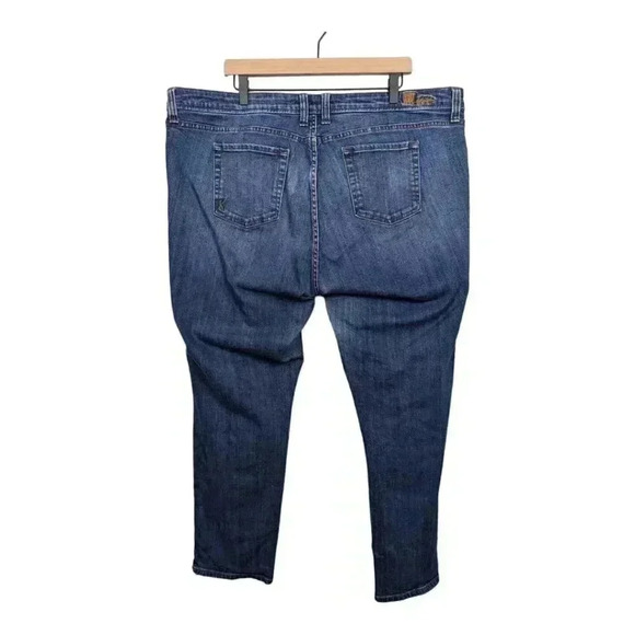 Kut From The Kloth - Celine Slouchy Boyfriend Distressed Jeans, 22W - Picture 3 of 16